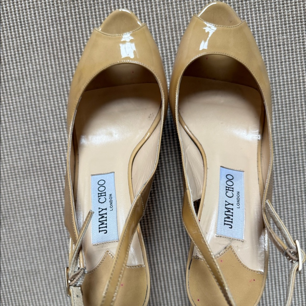 Jimmy Choo Beige patent leather pumps 38 1/2
